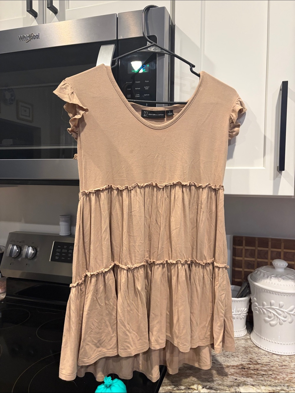 New York & Company Beige Tiered Ruffle Short Sleeve Tunic